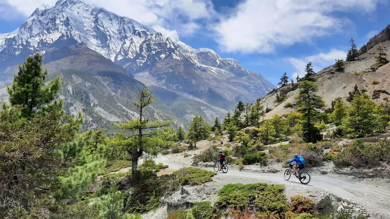 Annapurna Circuit mountain bike and Trekking Adventure: Conquer Nepal's Ultimate Trail