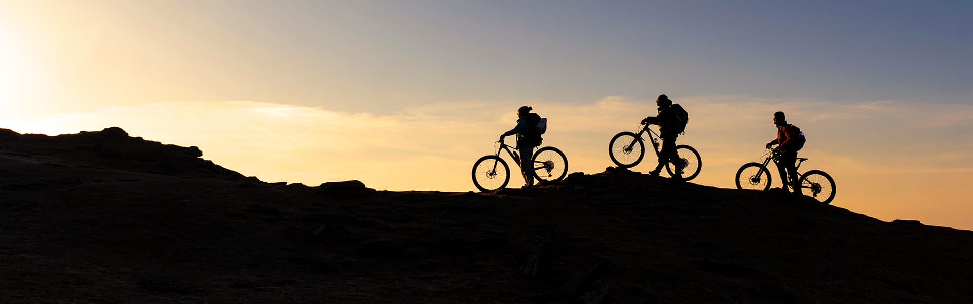 Mountain-biking-tour-in-Peaky-Peak-Everest-region.jpg