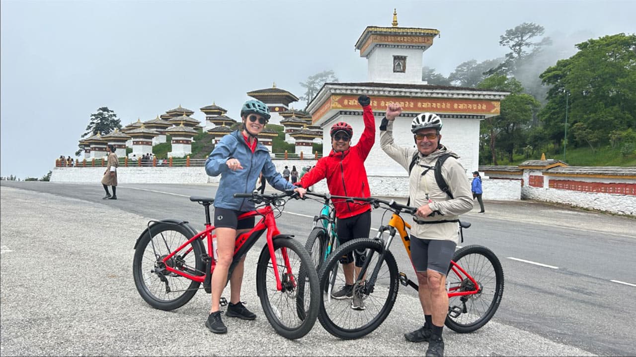 Mountain-biking-in-Bhutan.jpg