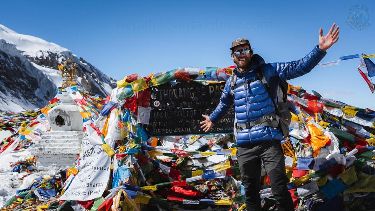 Annapurna-Circuit-Trek-Nepal.jpg