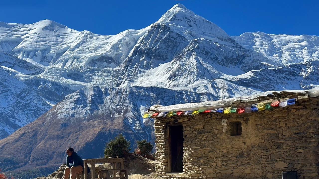 Annapurna Circuit hiking and biking tour in Nepal.