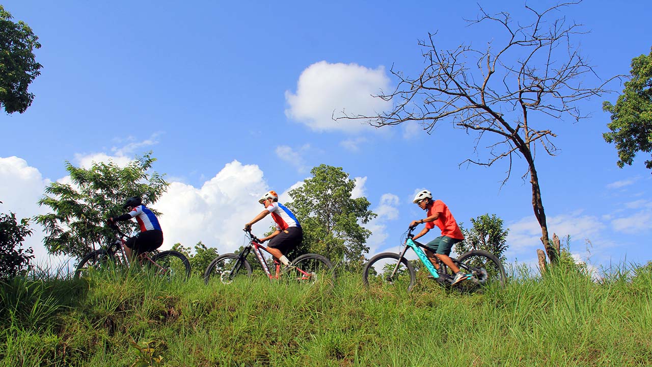 Electric Mountain Biking in Nepal.